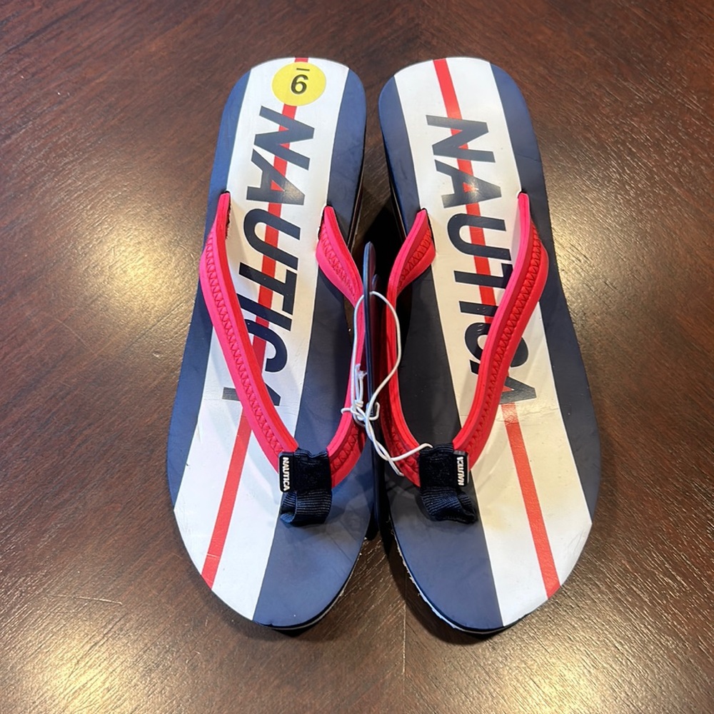 NWT Nautica Heeled Flip flops